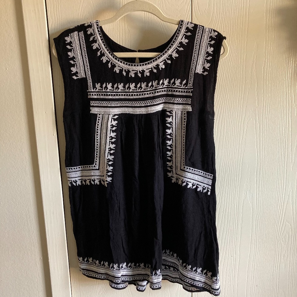 Forever21 Embroidered Black and White Tank Top